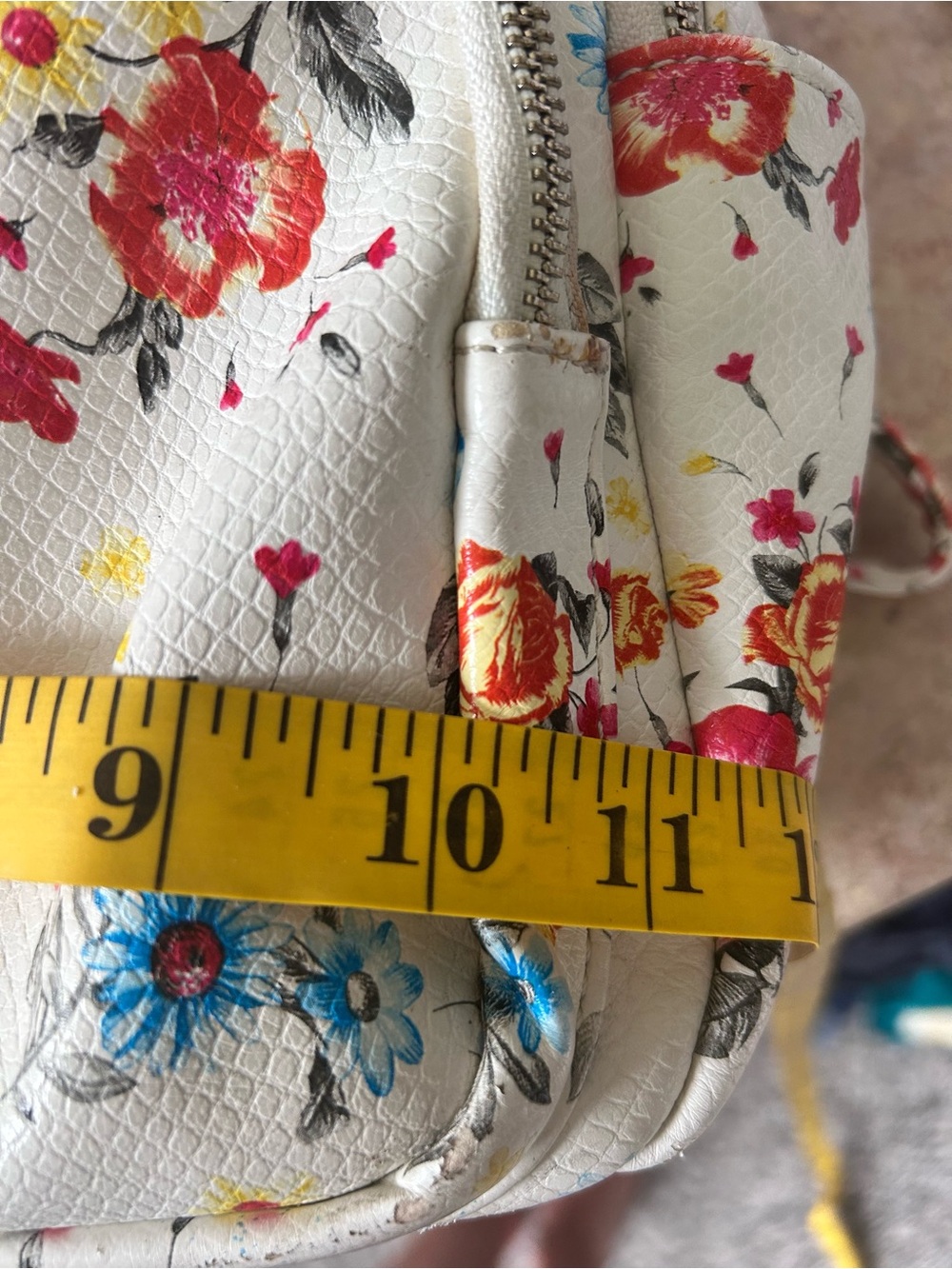 Moda Luxe Faux Leather Floral Print Bavkpack good clean condition - Picture 7 of 10
